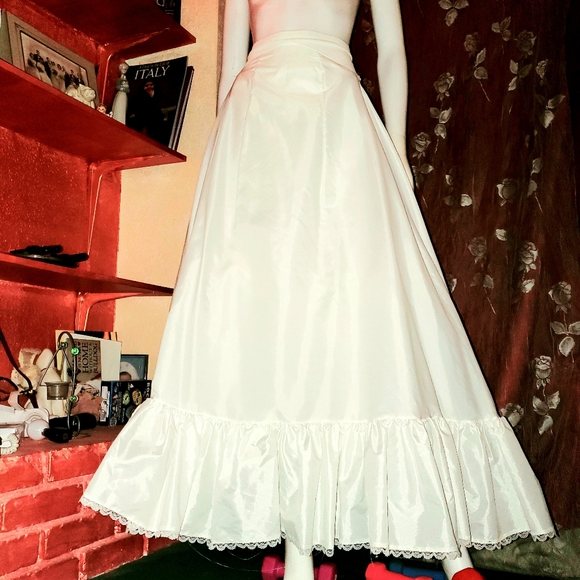 ๐คEUC A Very Nice Petticoat Worn Once Size 4 by Merry Modes ๐ค - Picture 11 of 17